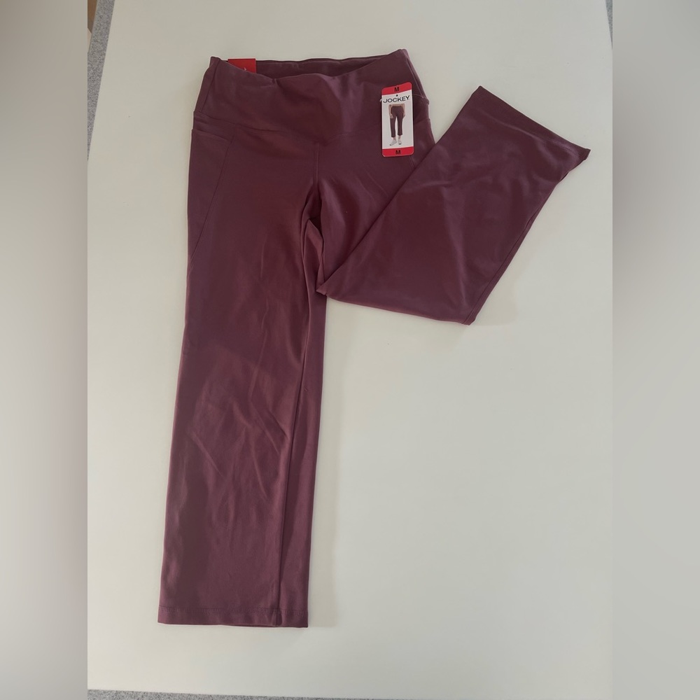 Jockey cropped slit flare elastic pants